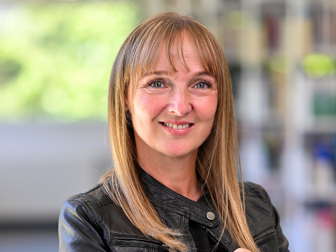 Katrin Heuff, BA. Alumniservice der CU Hochschule Kärnten in Österreich Katrin Heuff, BA. Alumniservice der CU Hochschule Kärnten in Österreich