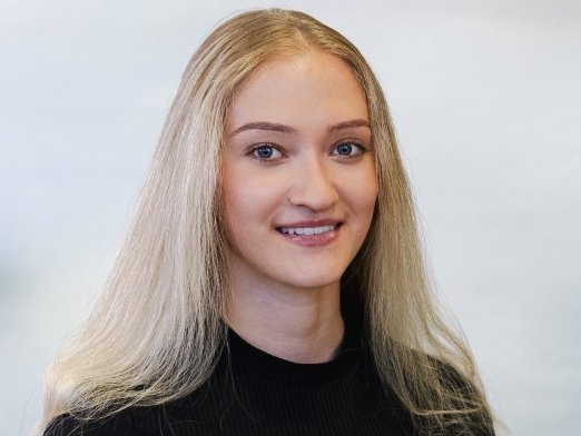 Amelie Maier, Mitarbeiterin im Business & Career Service der CU Hochschule Kärnten Amelie Maier, Mitarbeiterin im Business & Career Service der CU Hochschule Kärnten