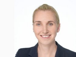 FH-Prof. Dr.in Anna Hauser-Oppelmayer, Bakk. MSc,  Leitung Public- und Nonprofit-Management 