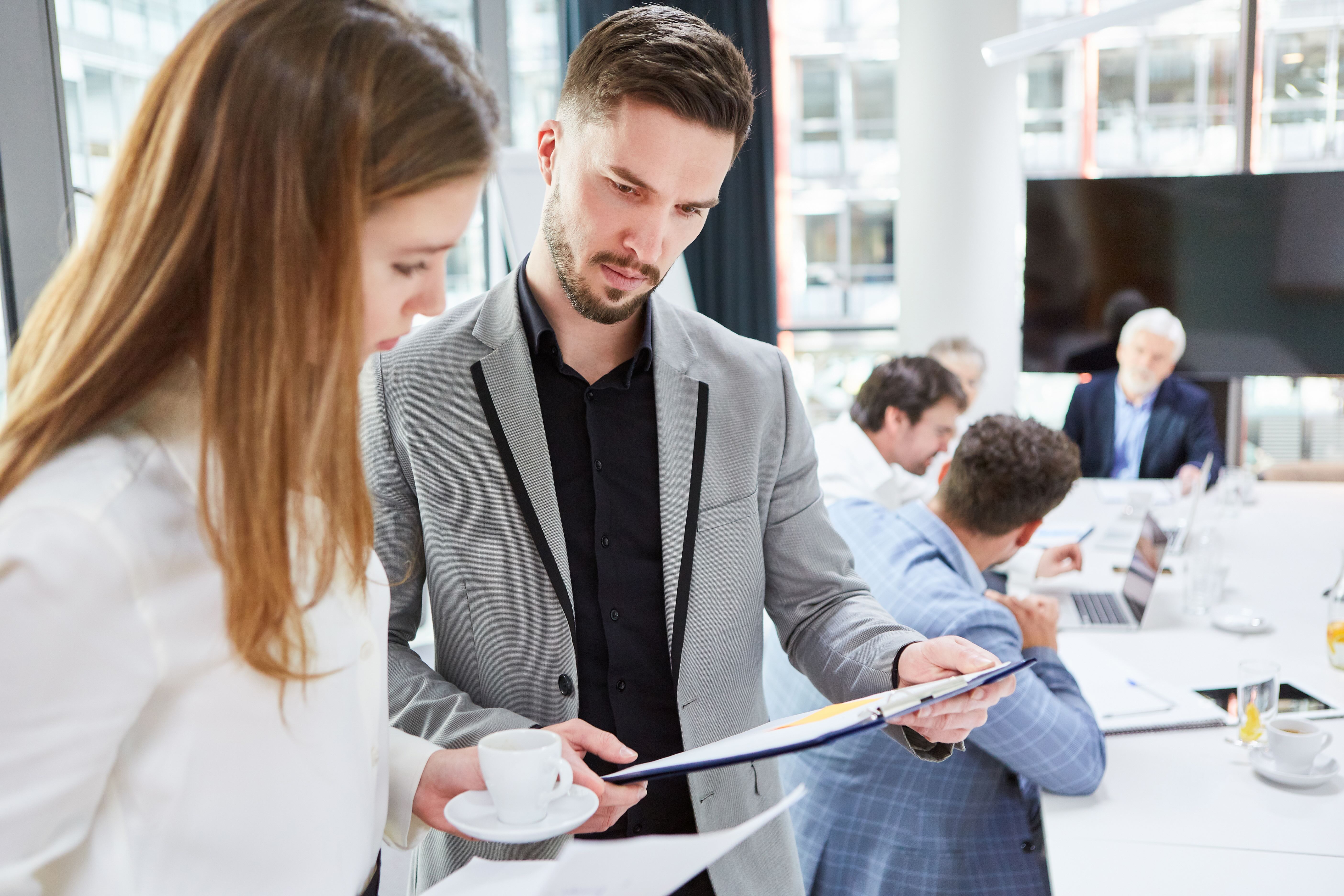 Controlling & Business Management Controlling & Business Management